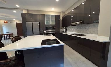 House and Lot For Sale at Paseo de Magallanes Village, Makati City
