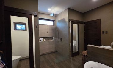 House and Lot For Sale at Paseo de Magallanes Village, Makati City