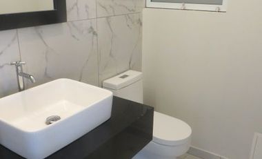 DPTO EN CALLE MARCONA (SURCO): A.O. DE 336 M2, 3 HABIT, 2.5 BAÑOS, $ 395,000