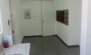 DPTO EN CALLE MARCONA (SURCO): A.O. DE 336 M2, 3 HABIT, 2.5 BAÑOS, $ 395,000