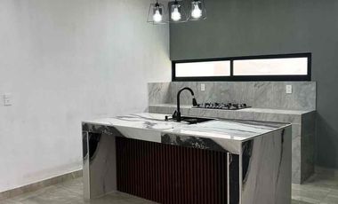 Casa en preventa con recámara en planta baja zona sur ote a cuadras del libramiento sur