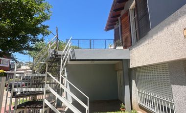 Propiedad con Dos Viviendas Independientes – Ideal para Vivienda Multifamiliar o Inversión – Rosario