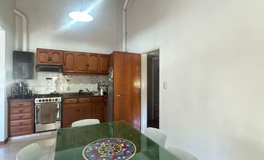 Propiedad con Dos Viviendas Independientes – Ideal para Vivienda Multifamiliar o Inversión – Rosario