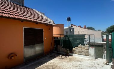 Propiedad con Dos Viviendas Independientes – Ideal para Vivienda Multifamiliar o Inversión – Rosario