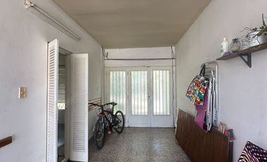 Propiedad con Dos Viviendas Independientes – Ideal para Vivienda Multifamiliar o Inversión – Rosario
