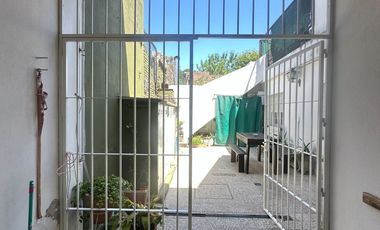 Propiedad con Dos Viviendas Independientes – Ideal para Vivienda Multifamiliar o Inversión – Rosario