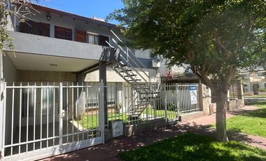 Propiedad con Dos Viviendas Independientes – Ideal para Vivienda Multifamiliar o Inversión – Rosario