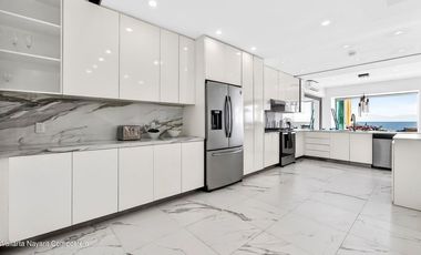 BAY VIEW GRAND