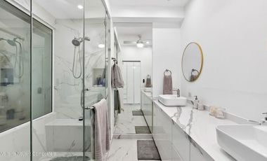 BAY VIEW GRAND