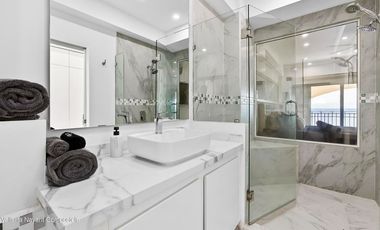 BAY VIEW GRAND