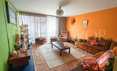 CASA DE DOS PISOS EN VENTA – AV. BOLOGNESI, URB. PESCASSEROLLI