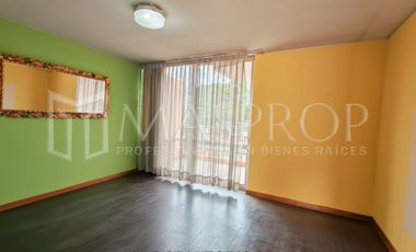 CASA DE DOS PISOS EN VENTA – AV. BOLOGNESI, URB. PESCASSEROLLI