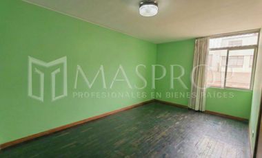 CASA DE DOS PISOS EN VENTA – AV. BOLOGNESI, URB. PESCASSEROLLI