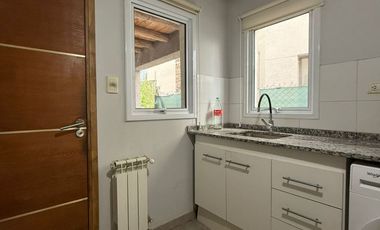 VÓRTICE INMOBILIARIA VENDE CASA EN B° PRIVADO PINARES DE FURLOTTI, MAIPÚ, MENDOZA