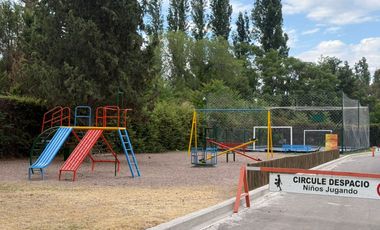 VÓRTICE INMOBILIARIA VENDE CASA EN B° PRIVADO PINARES DE FURLOTTI, MAIPÚ, MENDOZA