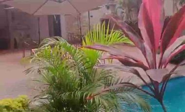 Alquilo Departamento de 3 Dormitorios, Planta Baja, en la Urbanizacion PORTON DE LOS ALAMOS, en ALAMOS NORTE, cerca del CC RIOCENTRO NORTE