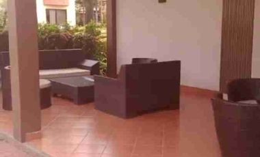 Alquilo Departamento de 3 Dormitorios, Planta Baja, en la Urbanizacion PORTON DE LOS ALAMOS, en ALAMOS NORTE, cerca del CC RIOCENTRO NORTE