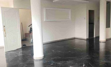 Alquilo Departamento de 3 Dormitorios, Piso 2, con garage, en la Ciudadela VERNAZA NORTE, cerca CC MALL DEL SOL