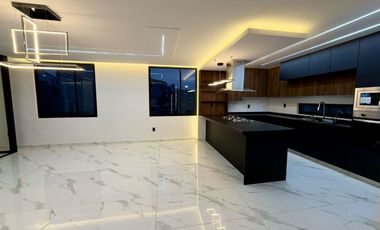 Casa en Venta – Paseos de la Herradura, Sur de Pachuca Residencia en esquina | Doble filtro de seguridad | Amplios espacios