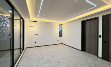 Casa en Venta – Paseos de la Herradura, Sur de Pachuca Residencia en esquina | Doble filtro de seguridad | Amplios espacios