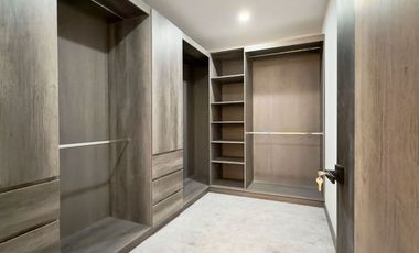 Casa en Venta – Paseos de la Herradura, Sur de Pachuca Residencia en esquina | Doble filtro de seguridad | Amplios espacios