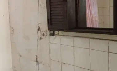 Brown propiedades VENDE departamento en oportunidad para restaurar