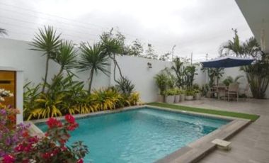 Contemporary Home with Pool Steps from the Ocean in Costa de Oro