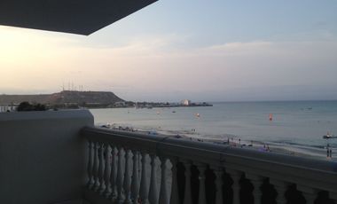 CHIPIPE: FRENTE AL MAR HERMOSO DEPARTAMENTO ESQUINERO