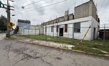 Local comercial en esquina - Paseo Tollocan, Casablanca Pilares