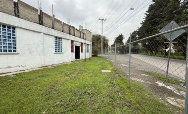 Local comercial en esquina - Paseo Tollocan, Casablanca Pilares