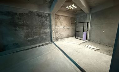 Local comercial en esquina - Paseo Tollocan, Casablanca Pilares