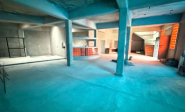 Local comercial en esquina - Paseo Tollocan, Casablanca Pilares