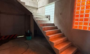 Local comercial en esquina - Paseo Tollocan, Casablanca Pilares