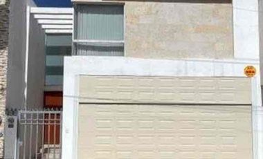 CASA EN VENTA EN VILLAMAGNA