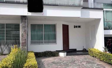 Se renta casa en Fracc Miraflores de 3 recámaras