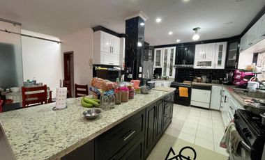 Casa Rentera en Venta en Loja sector Rodriguez  Witt