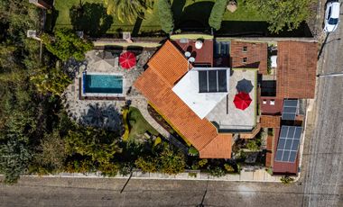 Impresionantes vistas desde esta preciosa casa en venta en Raquet club!