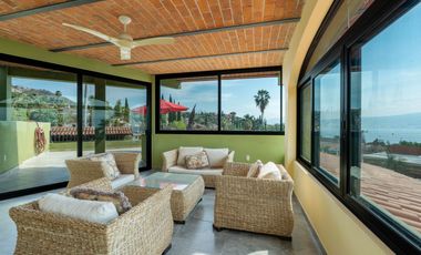 Impresionantes vistas desde esta preciosa casa en venta en Raquet club!