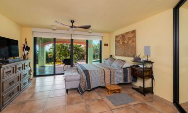 Impresionantes vistas desde esta preciosa casa en venta en Raquet club!