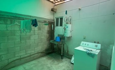 RENTA DE CASA AMUEBLADA  3 RECAMARAS EN HACIENDA VIÑEDOS  SALIDA LEON SILAO