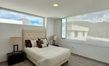 Casa en Venta sin adosar, Por Estrenar, Tumbaco, Ecuador.