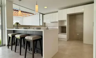 Casa en Venta sin adosar, Por Estrenar, Tumbaco, Ecuador.