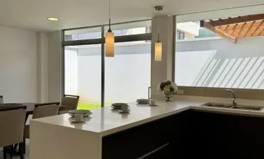 Casa en Venta sin adosar, Por Estrenar, Tumbaco, Ecuador.