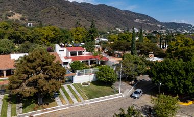 Como un lienzo en blanco, en una de las mejores calles de la Floresta, Ajijic