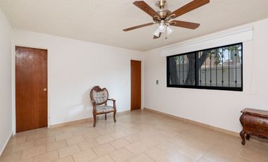 Como un lienzo en blanco, en una de las mejores calles de la Floresta, Ajijic