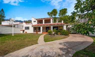 Como un lienzo en blanco, en una de las mejores calles de la Floresta, Ajijic