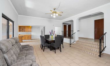 Como un lienzo en blanco, en una de las mejores calles de la Floresta, Ajijic