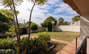 Como un lienzo en blanco, en una de las mejores calles de la Floresta, Ajijic