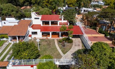 Como un lienzo en blanco, en una de las mejores calles de la Floresta, Ajijic