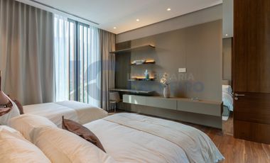 Residencia en Venta de Autor con Vista a La Huasteca · Cordillera